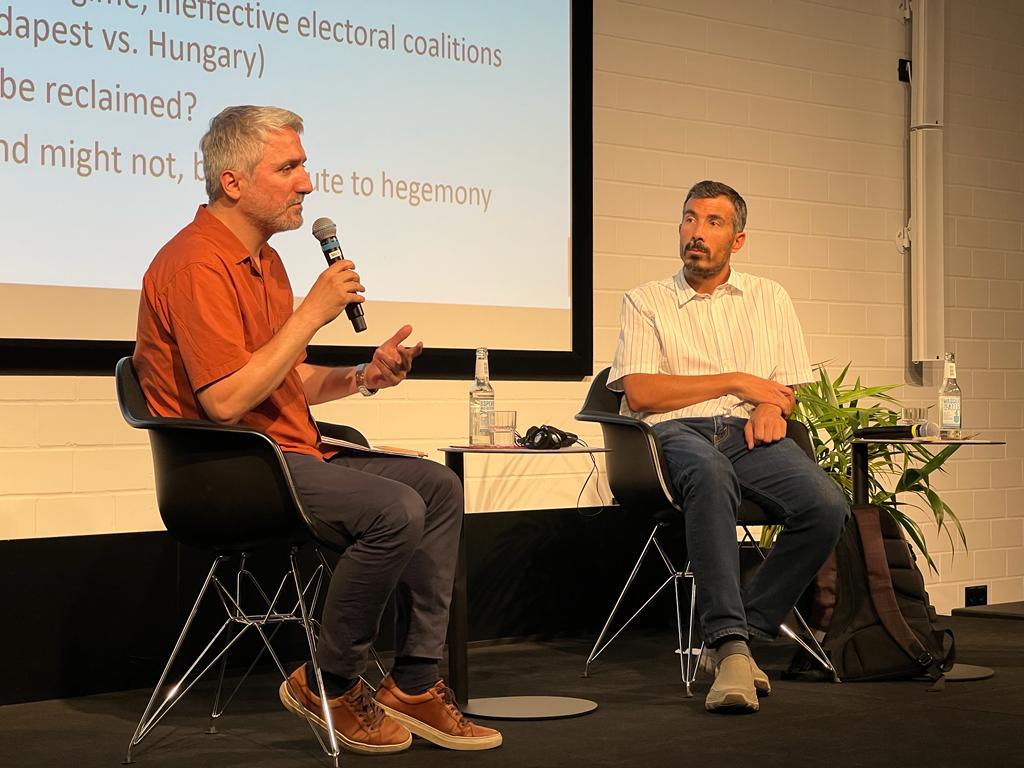 CihanTugal's tweet photo. Discussing rightwing regimes in Turkey, Hungary, and Poland with @erkinerdogan 

Photo credit @sinanbirdal1 

@rosaluxstiftung @rosaluxglobal https://t.co/NwOsMJEamS
