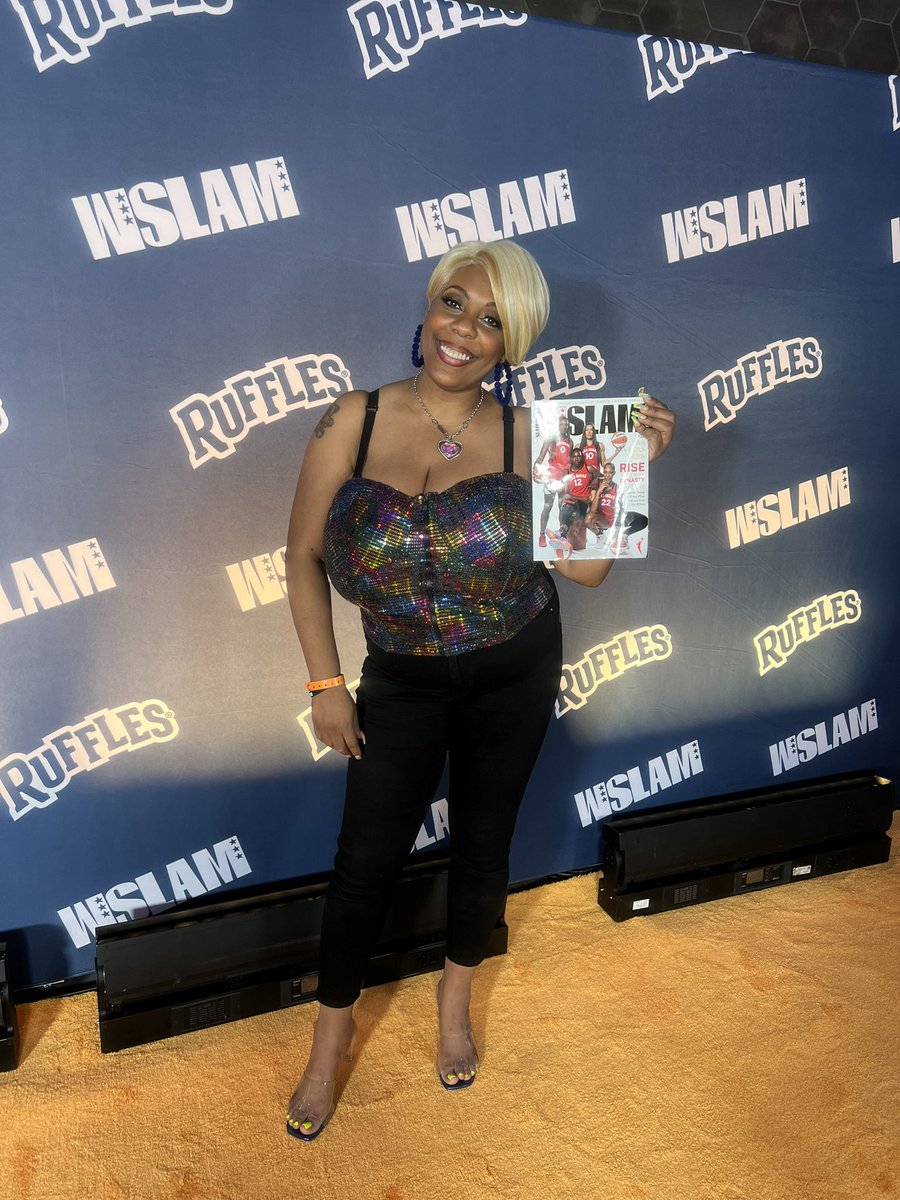 SheKnowsSports's tweet photo. Make that 3 for 3 !!!
Officially featured in 3rd @wslam Magazine for the 3rd time!! Penned words on Dewanna Bonner and her amazing career, and to do so with my friends made it all the better.
Go get your copy and find me on page 56! ✍🏽🏀 🧡 #WNBAAllStar #WSlam https://t.co/dEbIxmYLHJ
