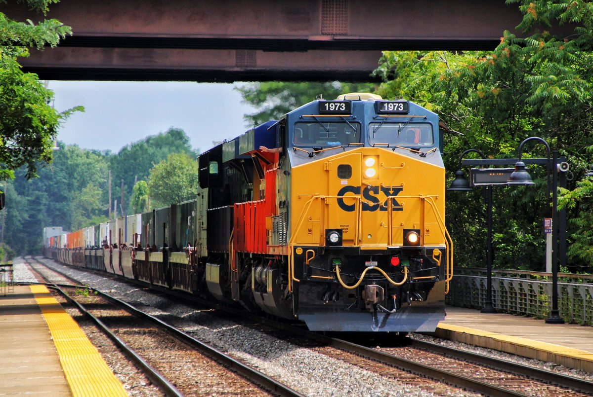 RFPProductions's tweet photo. We meet again...leading this time!🐱

#csx
#chessiesystem https://t.co/WcsPSLPATh