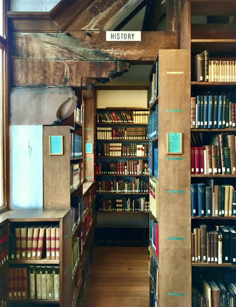 CambriaCeltica's tweet photo. Stayed last year, used the reading roomsโฆ did a few hours studying, felt very very clever & studious, went for walks, ate wonderful food and slept in a comfy bed! #GladLib @gladlib https://t.co/t4RoKrXPVu