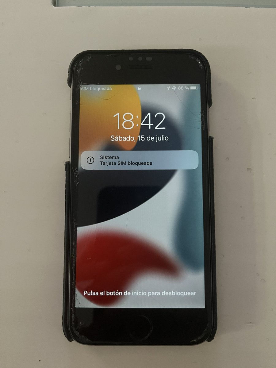 catenaEH's tweet photo. Arratsalde on rojillxs! 

⚠️ IPHONE S ENCONTRADO EN EL ENCIERRO DE LA VILLAVESA ⚠️

Vamos a tirar de compromiso y solidaridad y vamos a ver si entre todxs conseguimos hacerle llegar este iPhone a su dueñx! 😉

Twitter, haz magia 🧙🏽‍♂️ 🪄 https://t.co/5ToFovq1wQ