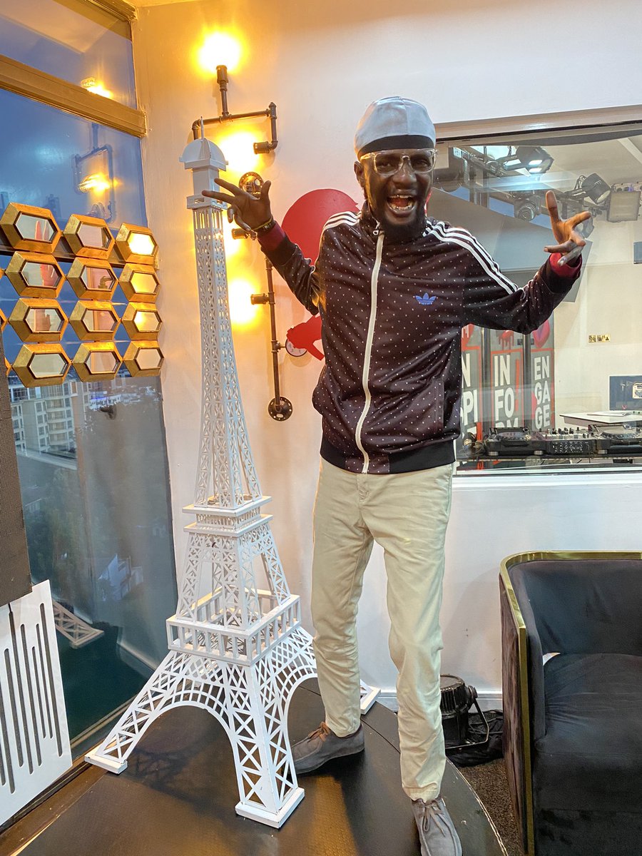 NRG Radio Kenya (@nrgradiokenya) on Twitter photo Kama hujui brother ya Bob Marley ndio huyu <a href="/talldjsmash/">TallDjSmash</a> 😂😂 Reggae master🇯🇲🔥
Gurumisha hashtag maninjaa 🥳🔥
#Reggaeboyzonnrg
#Nrgradioke Kama hujui brother ya Bob Marley ndio huyu <a href="/talldjsmash/">TallDjSmash</a> 😂😂 Reggae master🇯🇲🔥
Gurumisha hashtag maninjaa 🥳🔥
#Reggaeboyzonnrg
#Nrgradioke