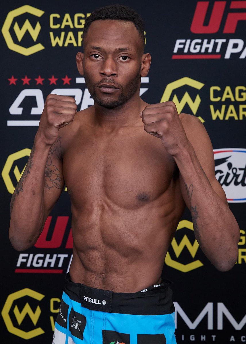 andyste123's tweet image. 🚨🚨🚨FIGHT NEWS 🚨🚨🚨

Per sources, @teamKFma fighter Taka “The Cat” Mhandu (@takamhandu) is stepping in on short notice to face Grant Ogborne (2-0) in a featherweight fight at #CW157 in London next weekend. 

Ogborne was originally scheduled to face Nik Bagley.

#IrishMMA 🇮🇪