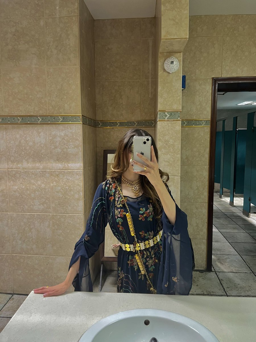 1directionerasf's tweet photo. Kurdish for a day 🥰 https://t.co/LOiBgJqdcI