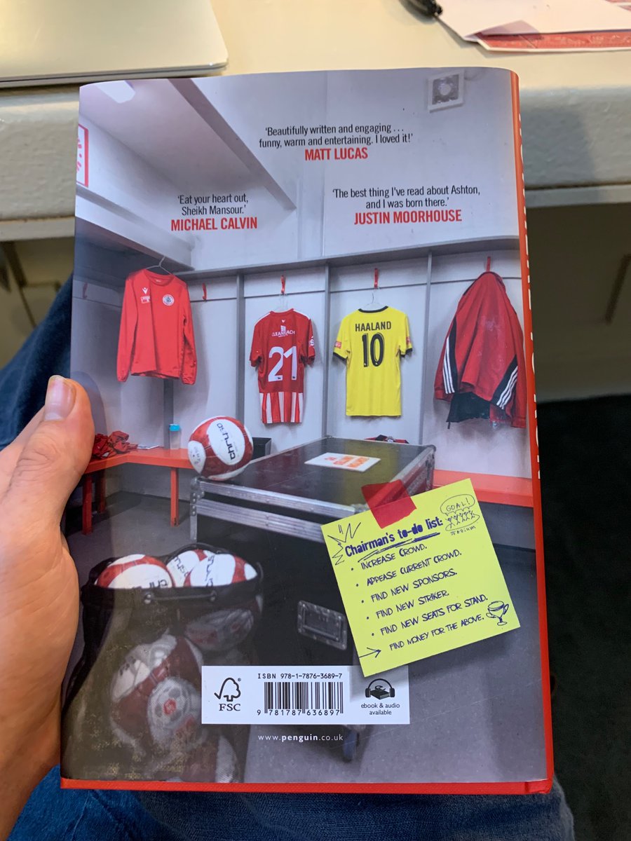 JonathanSayer1's tweet image. Really pleased with the back of #NowhereToRun. Some lovely quotes from @RealMattLucas @justinmoorhouse  @peterkay_co_uk  and a couple of little Easter eggs too. #number10 

You CAN preorder now! Including in the USA. 

amazon.com/Nowhere-Run-ri…