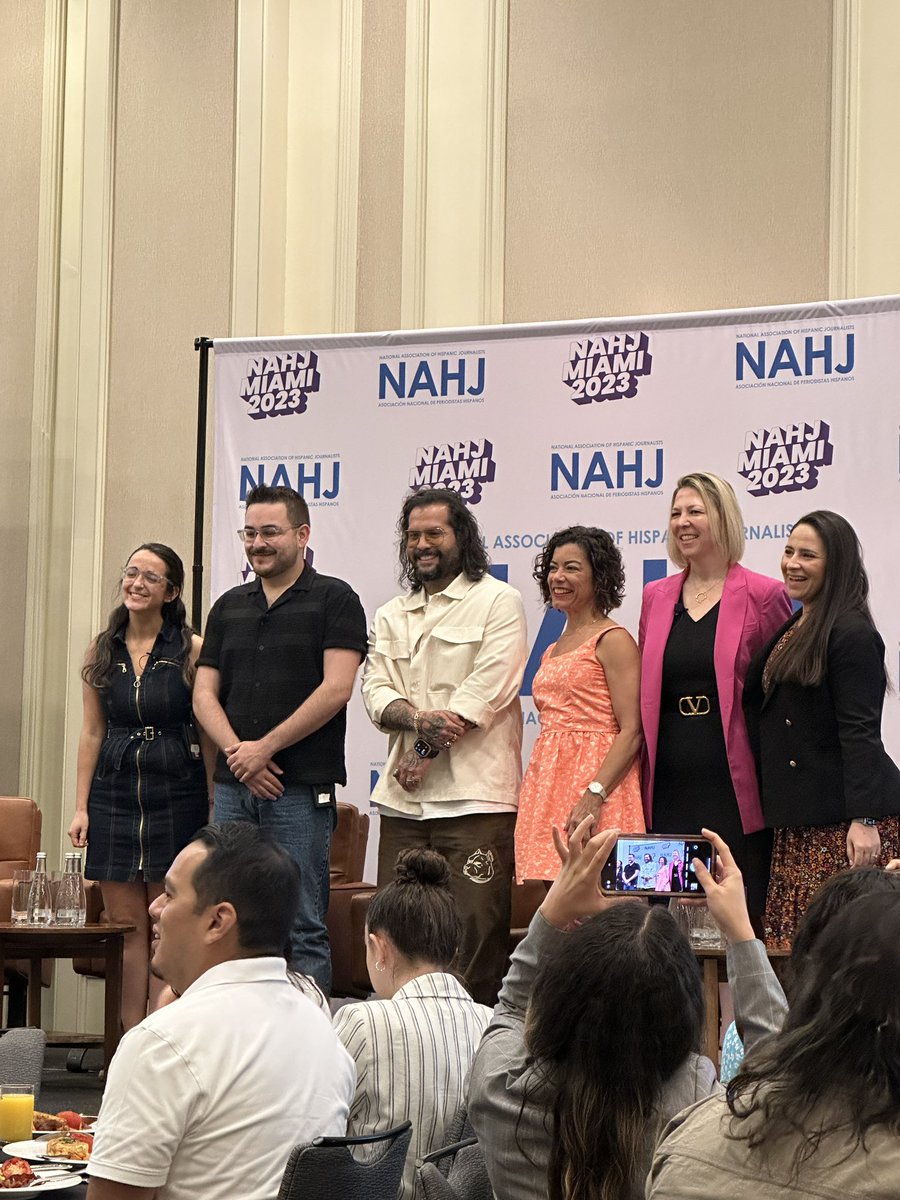 BeatoJaeel's tweet photo. Today I attended and listened this wonderful panel at #NAHJ2023 in Miami! The speakers discussed the lack of Latinos in Entertainment &amp; Media. We also got a sneak peek of @angelmanuelsoto new upcoming movie @bluebeetle! 

This was a truly inspiring  and enlightening conversation. https://t.co/2fyJvRdnep