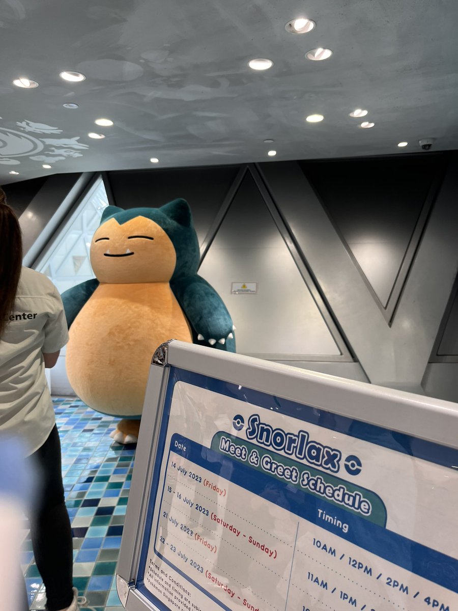haiceon's tweet photo. visited the Pokémon Centre today!!!! https://t.co/GWPFIUckou