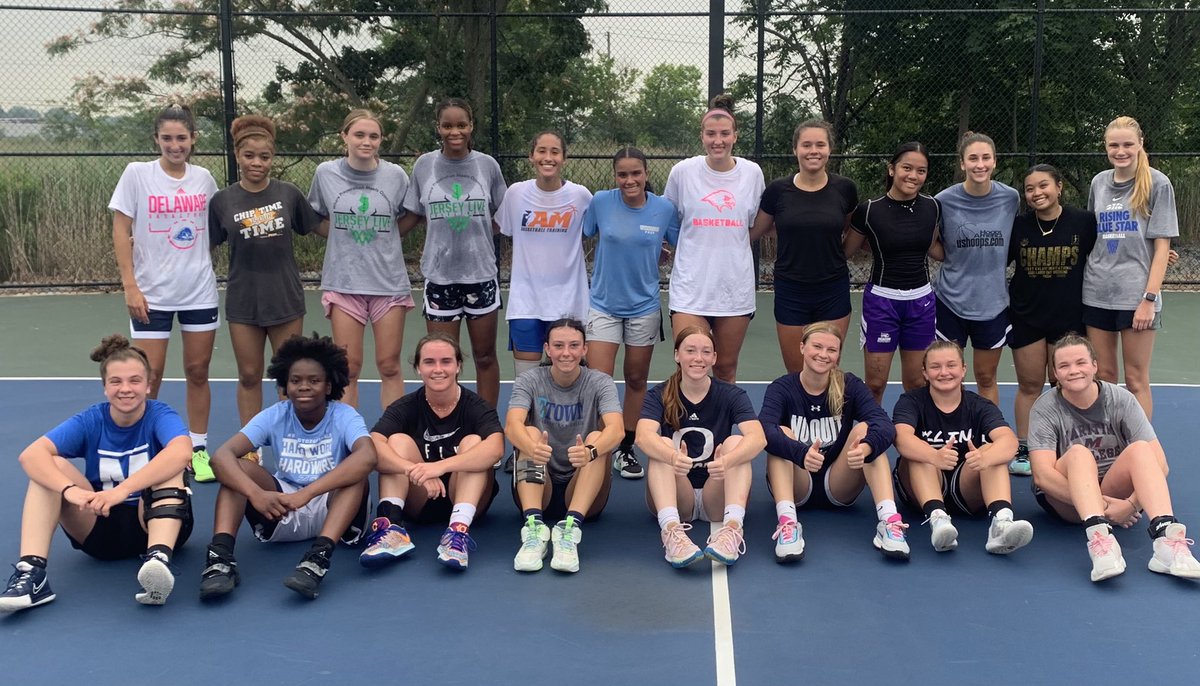 7AM Hoop Crew. No set plays. No refs. No coaches coaching every dribble. Just full court hoops.  Awesome job ladies 🙌❤️🏀