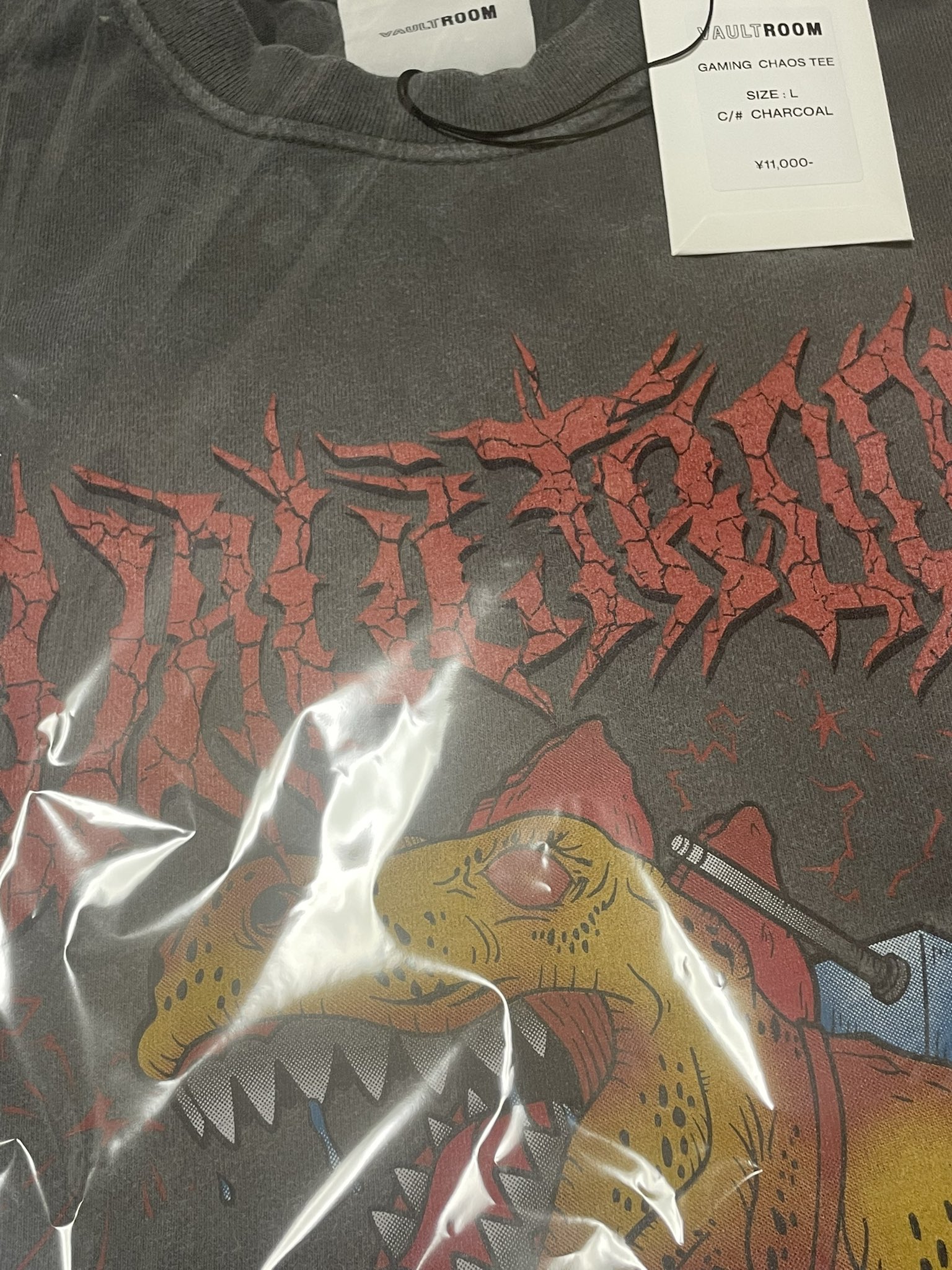 vault room】GAMING CHAOS TEE / CHARCOAL