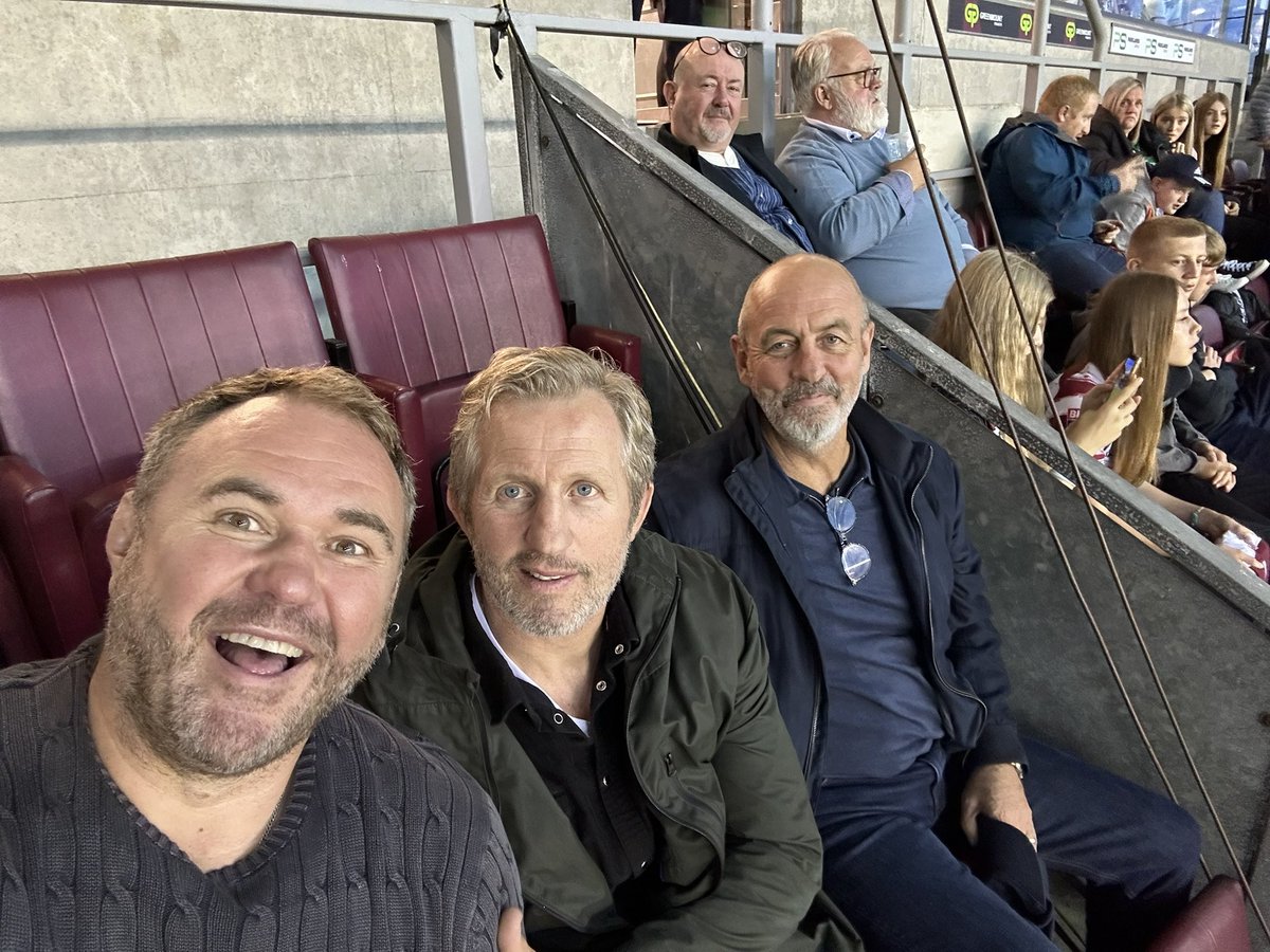 ScottQuinnell's tweet photo. What a night last night. Thank you @WiganWarriorsRL for my heritage number. It was great to catch up with some old friends. #rugbyfamily 🍒🍒🍒 https://t.co/DSFrKdO66R