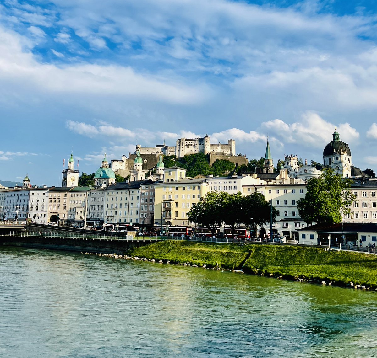 RealAbuzar_'s tweet photo. Humming Mozart’s melody in the city of salzburg 🏰 https://t.co/2GEkiz4Qto