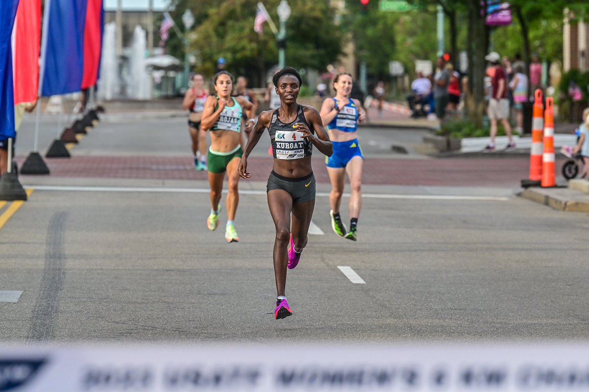 usatf's tweet photo. Ednah Kurgat with the WIN! 👑

Kurgat won the USATF Women’s 6 KM Championships in 18:30.52! Nell Rojas took silver in 18:32.36 just ahead of Annie Rodenfels’ bronze in 18:33.63. 🇺🇸🏆

#USARC https://t.co/PIPurRCBD0