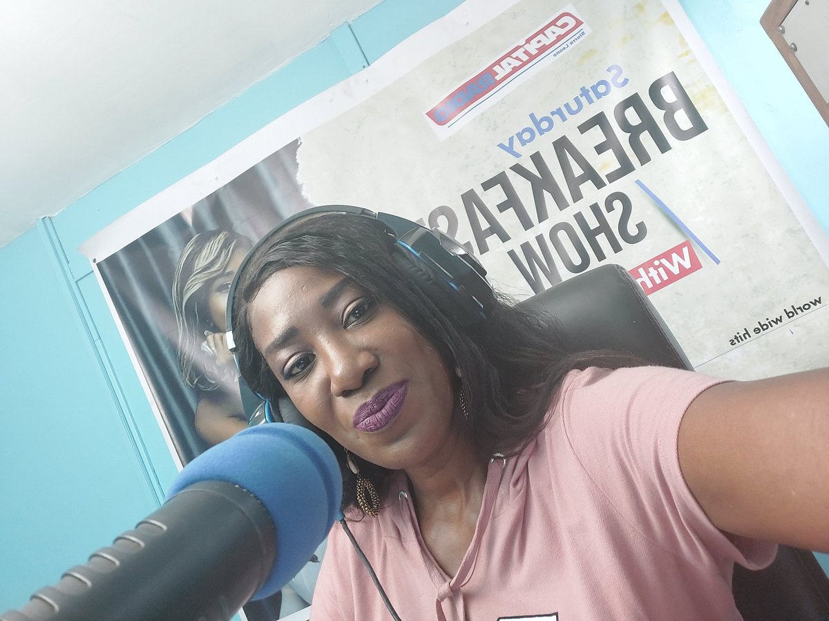 NickyLSC's tweet photo. Izza wrap for the day
@CapitalRadioSL 
#SaturdayBreakfastShowWithNicky
Special guest Rotaract Freetown Sec-Gen  and Community Pharmacist Vaffie F Kanneh. https://t.co/6eL4uj0XBf