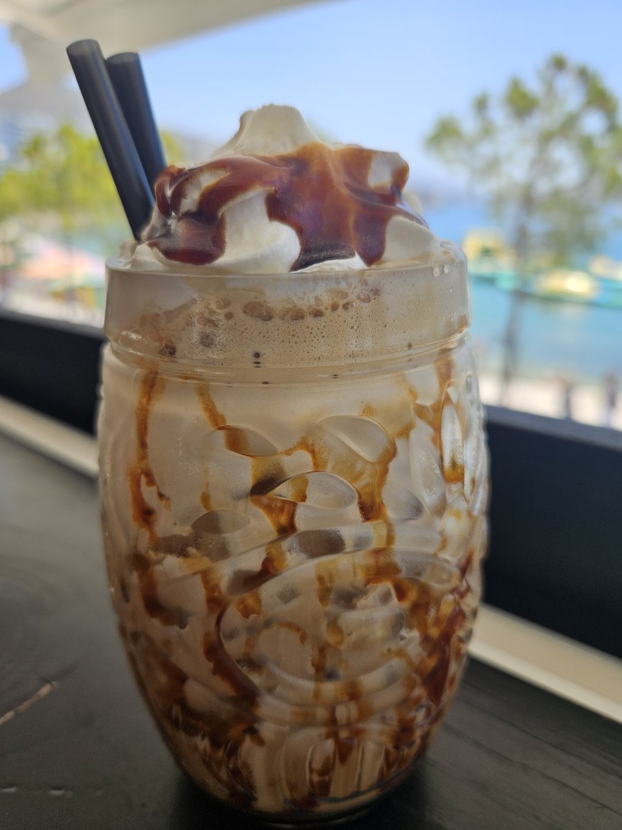 seasunsoulful's tweet image. Just ordered you one
#boozy 🍸🍹 #freddocappuccino 
#jericho #stayingcool in #saranda