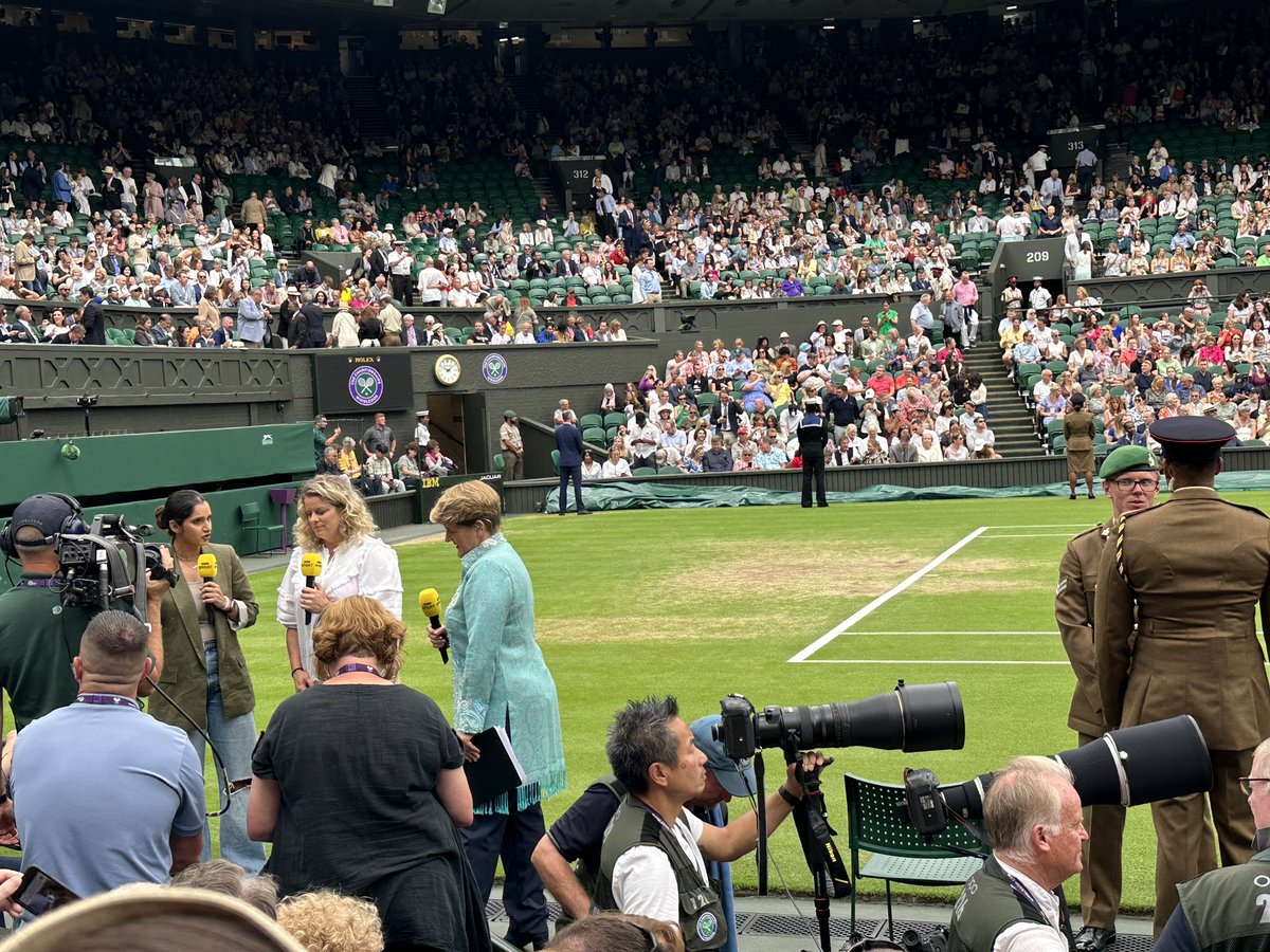 Sensational Stan tweet media