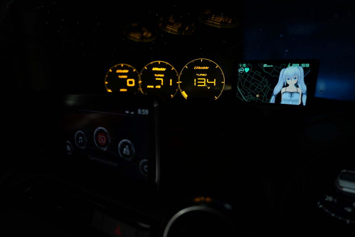 jj0qwj's tweet photo. 実は最近、sirius visionを取り付けました(zの3連メーターっぽく取り付けたつもりです)
透過型の有機ELを用いた追加メーターで日中は少々見難いですが、非常に格好いいです!!
Lei05も取り付けてるので、ロボットアニメ好きな人には受けがいいかも?
#SiriusVision
#ロードスター https://t.co/Fy4IFGEreP