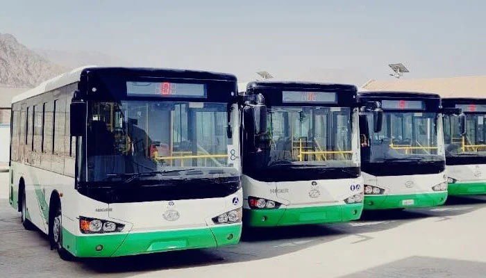 RamzanChhipa's tweet photo. کوئٹہ میں گرین بس سروس کے آغاز سے شہریوں کو سستی اور معیاری ٹرانسپورٹ میسر آئے گی ، کوئٹہ کے شہریوں کے دیرینہ مسئلے کو حل کرنے کیلئے وزیراعلیٰ بلوچستان عبدالقدوس بزنجو مبارکباد کے مستحق ہیں ۔
@AQuddusBizenjo #GreenBusService #Quetta #Balochistan https://t.co/ikebJJcTly