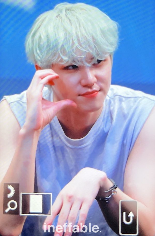 Ineffable703's tweet photo. 230715 팬싸
하트 받아💙🩵

#김동한 #동한 #위아이 #KIMDONGHAN #DONGHAN #WEi https://t.co/rBjG3MxJl7