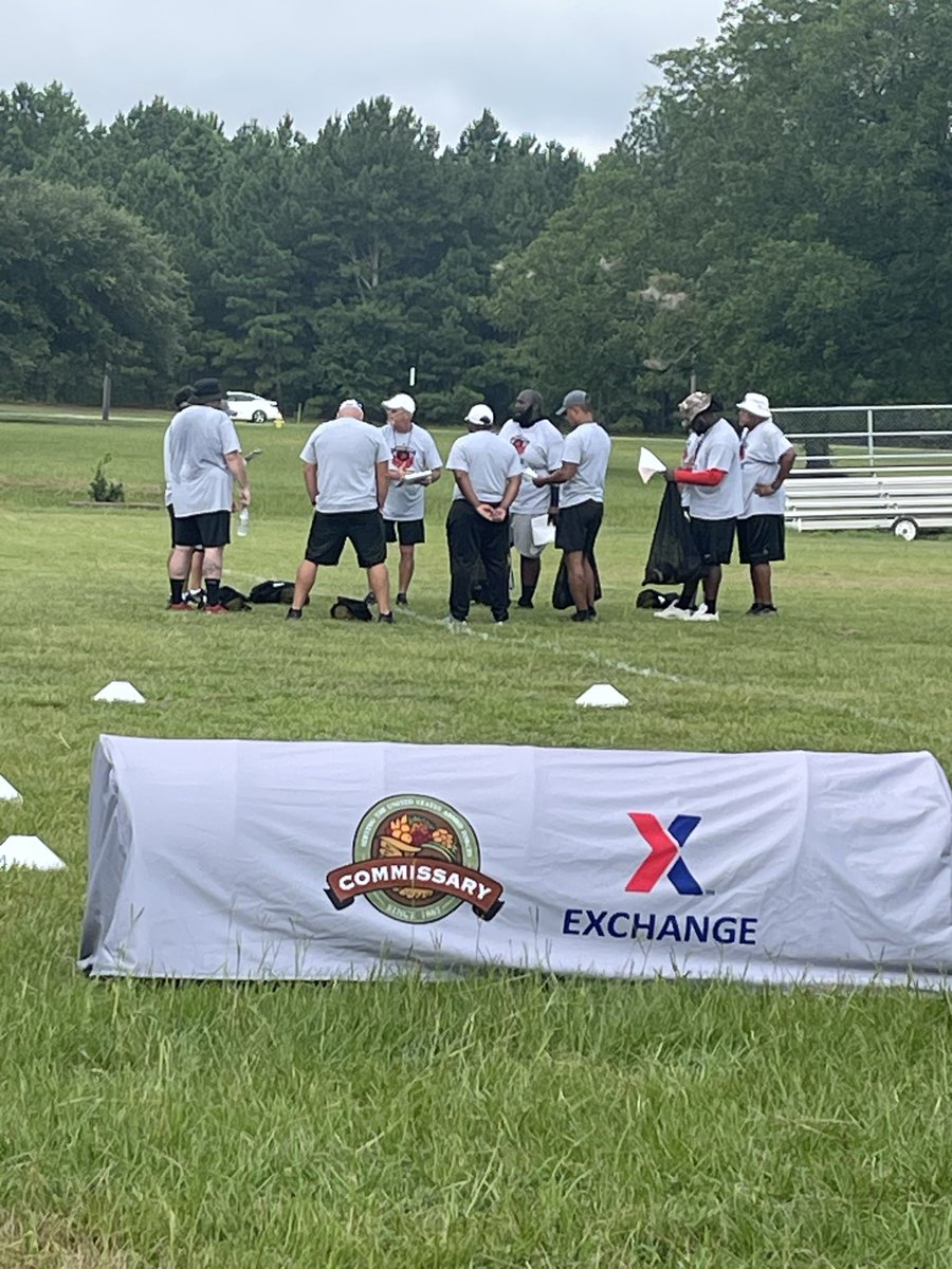 codesomer's tweet photo. Coaches meeting. Youth football camp @procamps 

@espn @atlfalcons @procamps #tylerallgeier #fortgordon #footballcamp @danboothtv https://t.co/Eikcgg0ytC