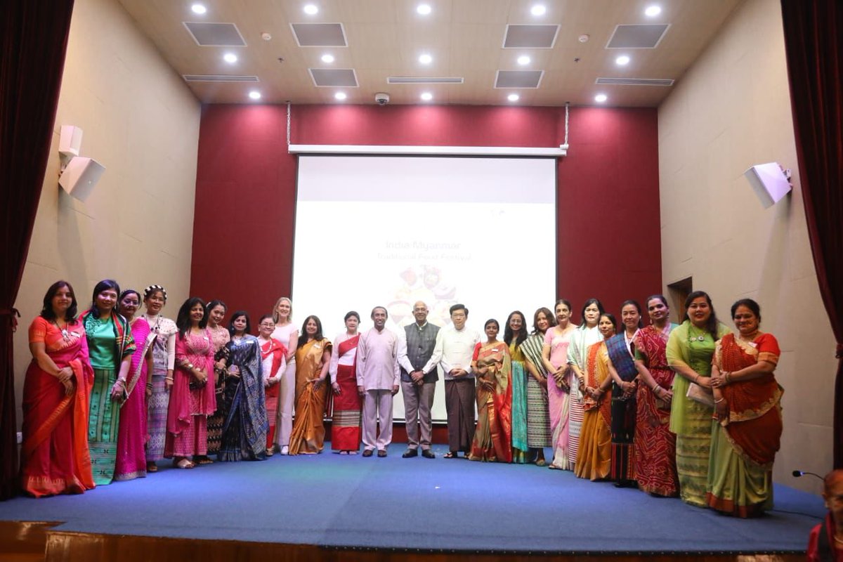 IndiainMyanmar's tweet photo. || India-Myanmar Traditional Food Festival ||
Swami Vivekananda Cultural Centre, Yangon in collaboration with #IWAY and #MYAWEN successfully organised the India-Myanmar Traditional Food Festival at India Centre today.
@IndianDiplomacy
@MEAIndia https://t.co/npv50707eg