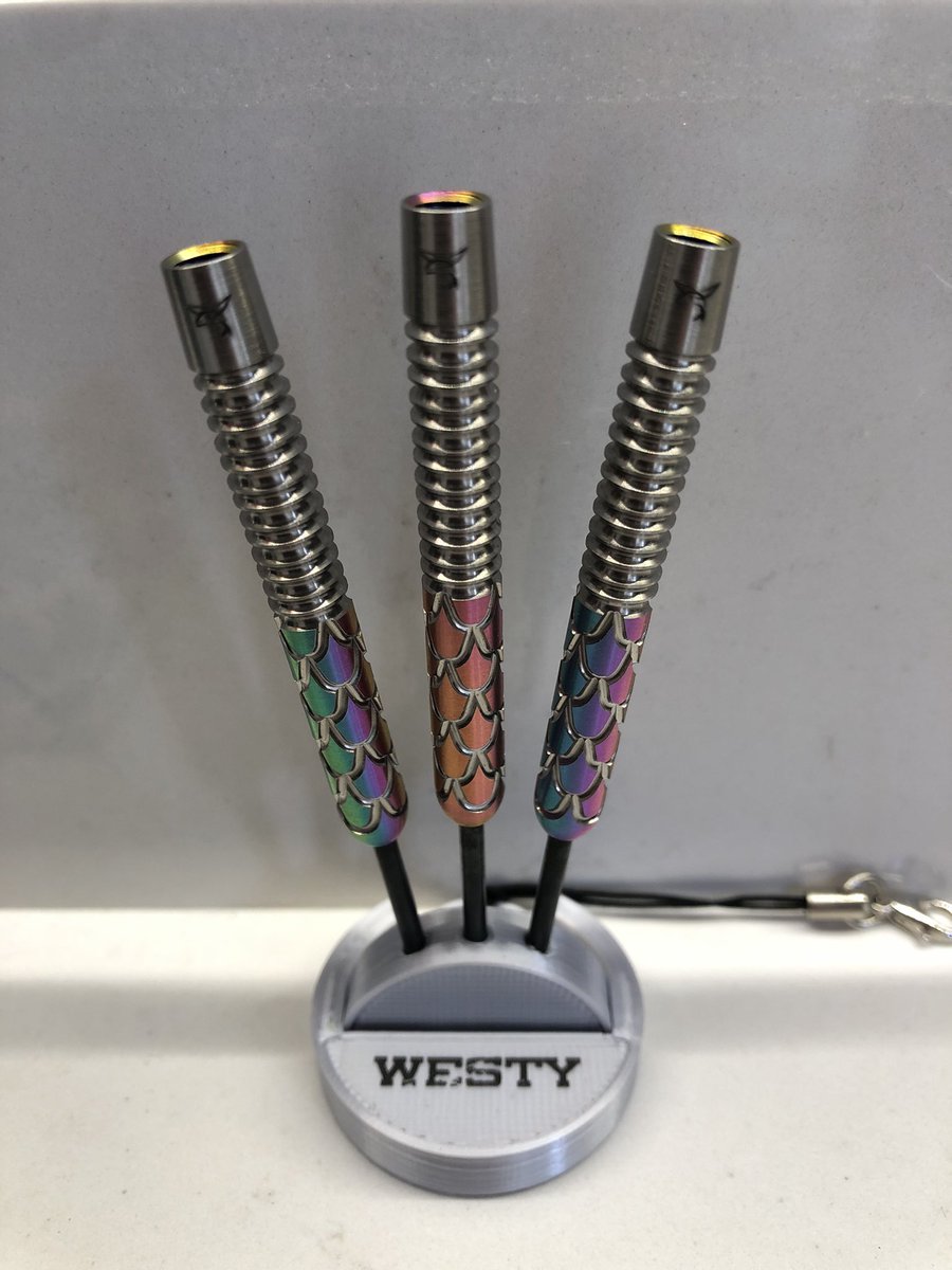 aGood3rdLeg's tweet image. GIVEAWAY TIME

I have 1 set of Rainbow Flying Fish left. Instead of selling them, I’d like to give something back to the great Darts Twitter community.

Successfully name the winner of the Matchplay to go into the random draw. Entries close at 7pm tonight. Draw on 27th.

Tag &amp;amp; RT