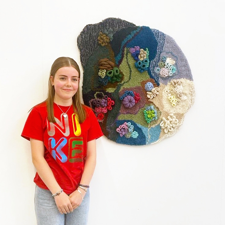 NorwichSchool's tweet photo. Norwich School pupil Trixie Ellerby recently achieved notable success after placing 1st in the prestigious Norfolk Art & Design Competition, hosted by @NorwichUniArts 🎨
Congratulations Trixie!
Read more here: https://t.co/Z7hZjdfwec
#thevoiceofcreativity #oneschoolmanyvoices https://t.co/ExF3BjMOGK