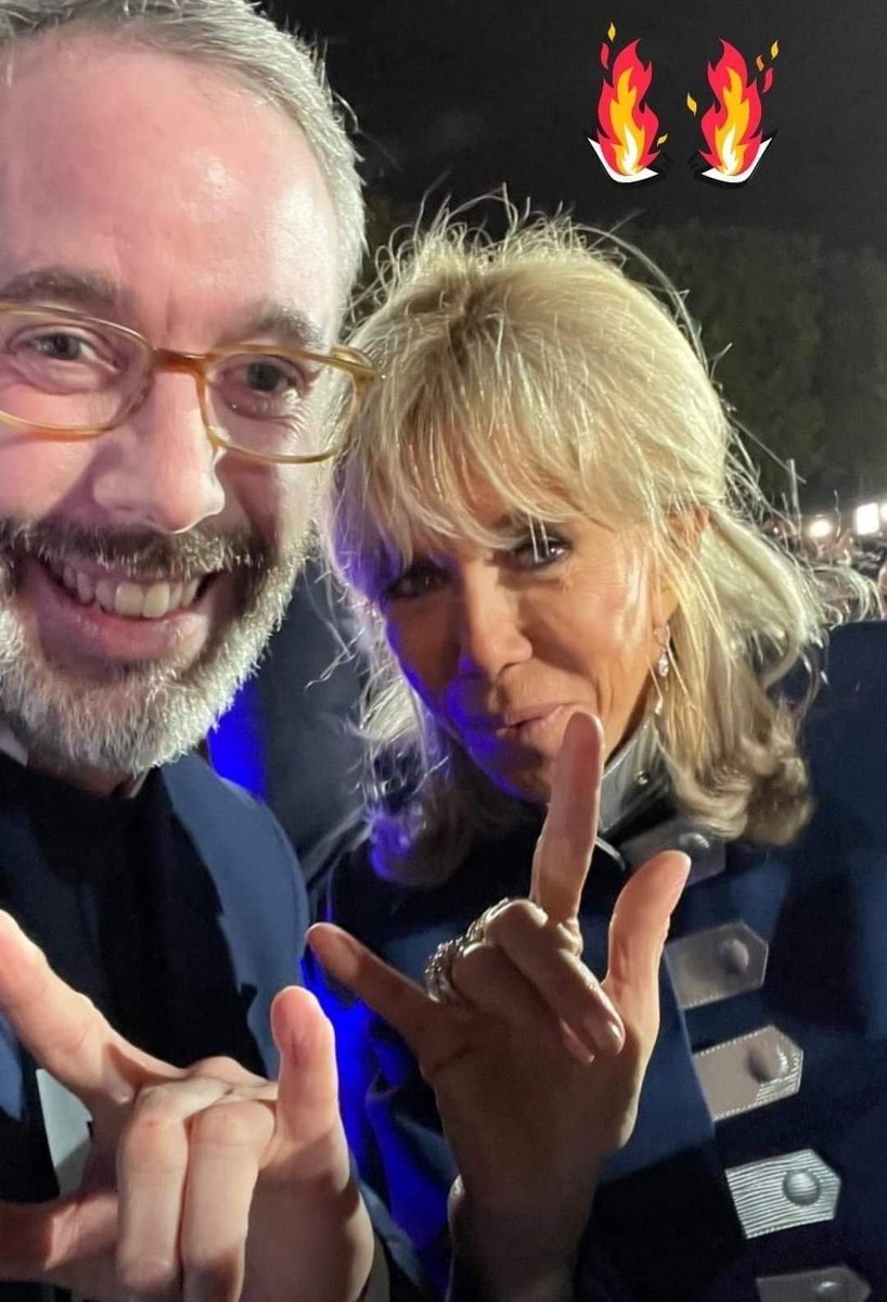 Roddyspa's tweet photo. Vous les reconnaissez ???
Et regardez le signe ! https://t.co/GsgWkEXhAs