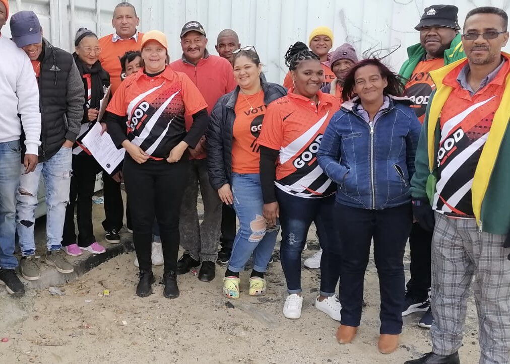 ForGoodZA's tweet photo. 🗳️ Our Theewaterskloof GOOD team is campaigning in Villiersdorp!

Thank you to every GOOD activist who continues to hit the streets and serve the people in their communities with dedication. #VoteGood #KeepYourHoodGood https://t.co/0y1HItH55l