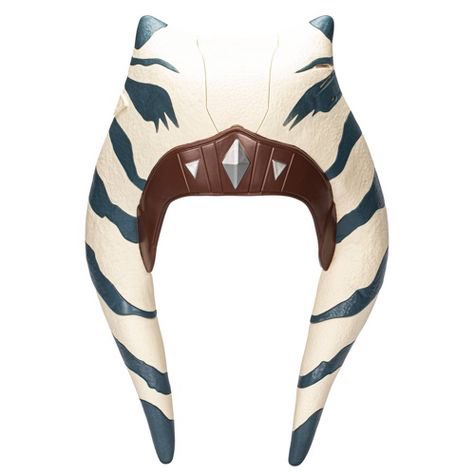 yak_face's tweet photo. A few new Ahsoka related roleplay items heading to stores soon #hasbro #starwars #ahsoka #lightsaberforge #ahsokatano https://t.co/J7ONARmI41
