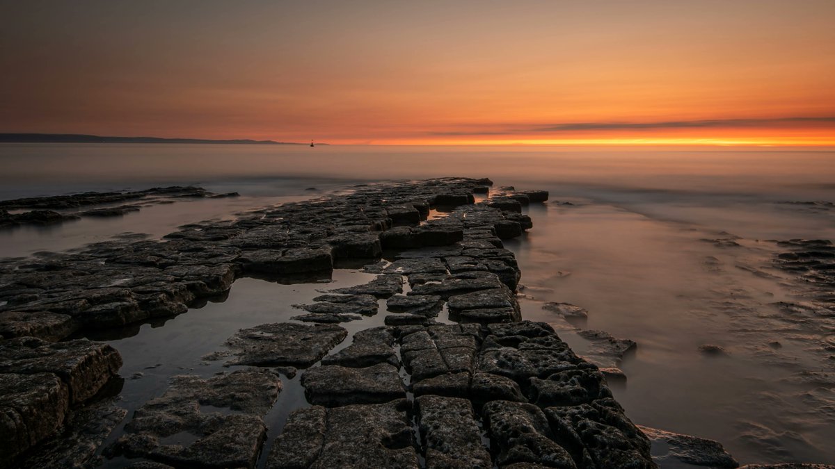 WalesCoastUK's tweet photo. Sunset at Nash Point, South Wales π΄σ §σ ’σ ·σ ¬σ ³σ ΏβοΈπ
Shot by Carl Jorgensen.
#WalesCoastPath #LlwybrArfordirCymru #CroesoCymru #VisitWales #Wales #Cymru #OutdoorBooks #SouthWales #WalkingwithFriends #DiscoverWales #MyWales #WalesOnline #NashPoint #Sunset https://t.co/lX7mJojx7P