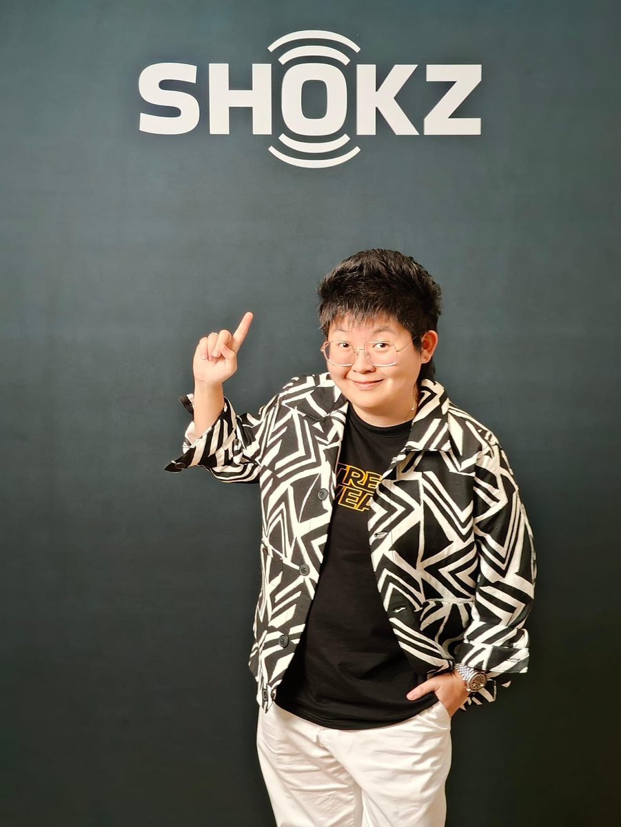 iaumreview's tweet photo. หูฟัง Bone Conduction ที่ดีที่สุดมาถึงไทยแล้ว SHOKZ OPENFIT ตัวนี้ออกแบบมาสำหรับใส่ในชีวิตประจำวัน ไม่ Sport มาก ไม่ต้องใส่หูฟังเข้าหูเลย สีเบจสวยมากกก เดี๋ยวลองแล้วมาป้ายยาต่อ
📌 Shokz
https://t.co/cvYMY8UjEn
#เบาสบายจนShokz #ShokzUltimateComfort #ShokzOpenFit https://t.co/qXyM5Y9ixJ