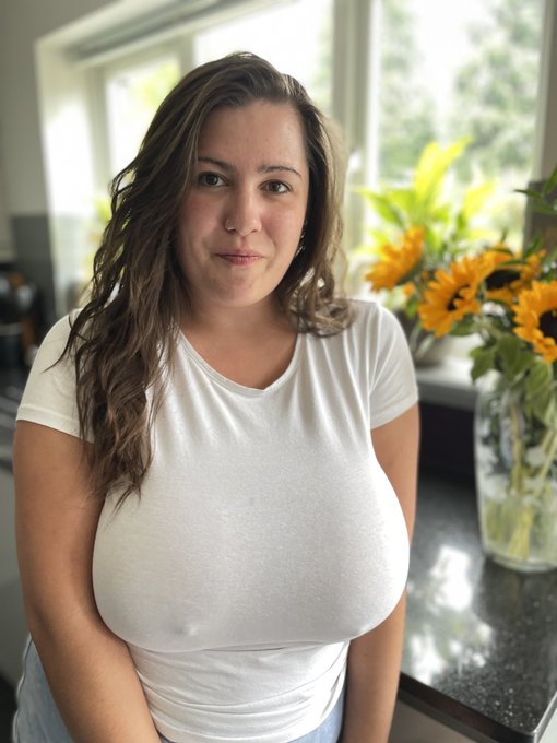 🌻✨ https://t.co/BsBnJqRgCc