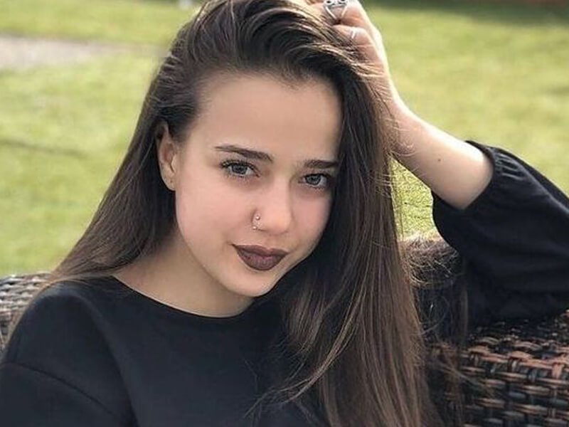 modelistlikkrsu's tweet photo. Sosyal medyanın oldukça yoğun olarak kullanıldığı günümüzde, neredeyse her insanın bu platformlarda hesabı vardır.

Her insan farklı kişileri takip etmekle beraber, ünlüler ve fenomenler oldukça yoğun bir takibe alınmaktadır.

https://t.co/twFyEV0fme https://t.co/OOCMAXzCW0