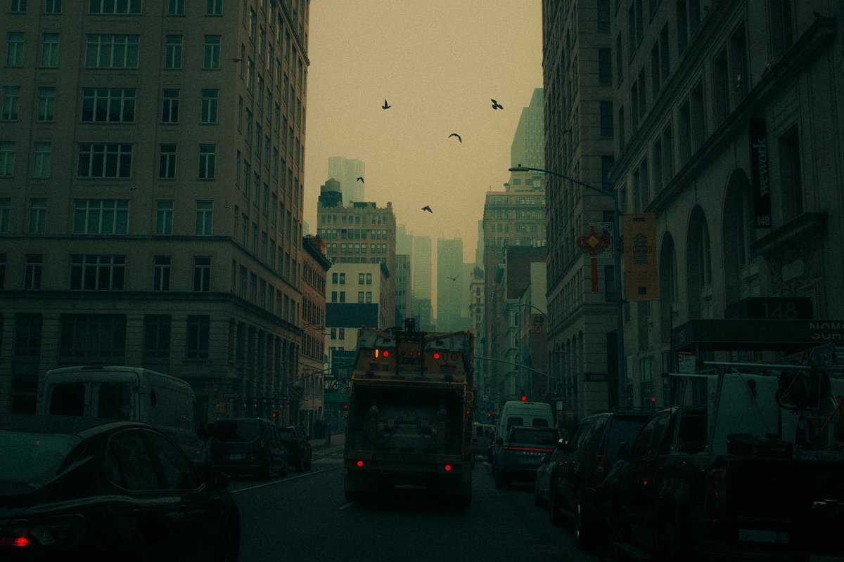 tyron_shi's tweet photo. Shades of 2049 https://t.co/fbi3vQbyUu
