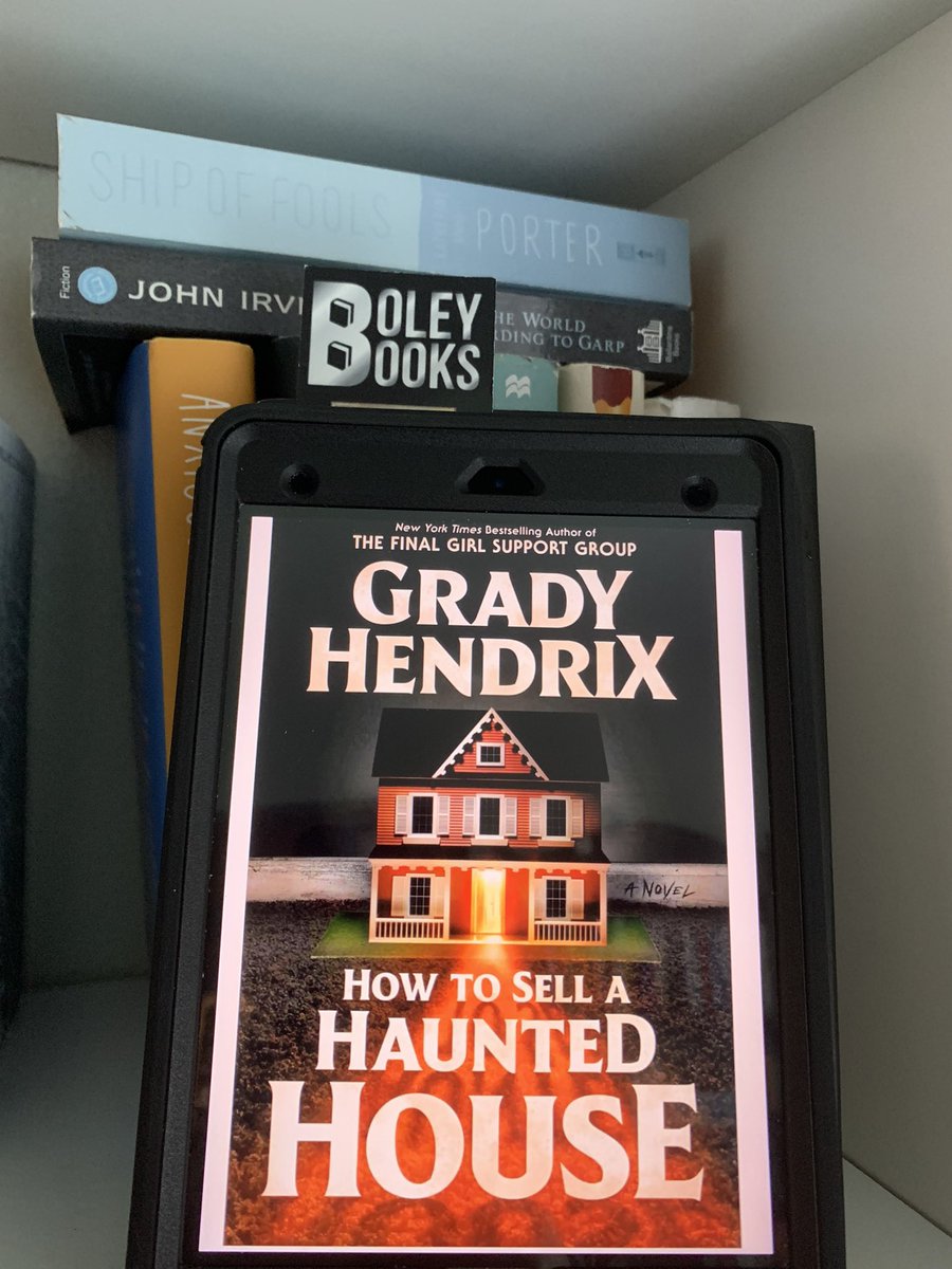 Tackle the TBR 📚🤓
#boleybooks #howtosellahauntedhouse #gradyhendrix #bookbeast #bookjoy #spookyread #bookbuds
What are you reading? 😊