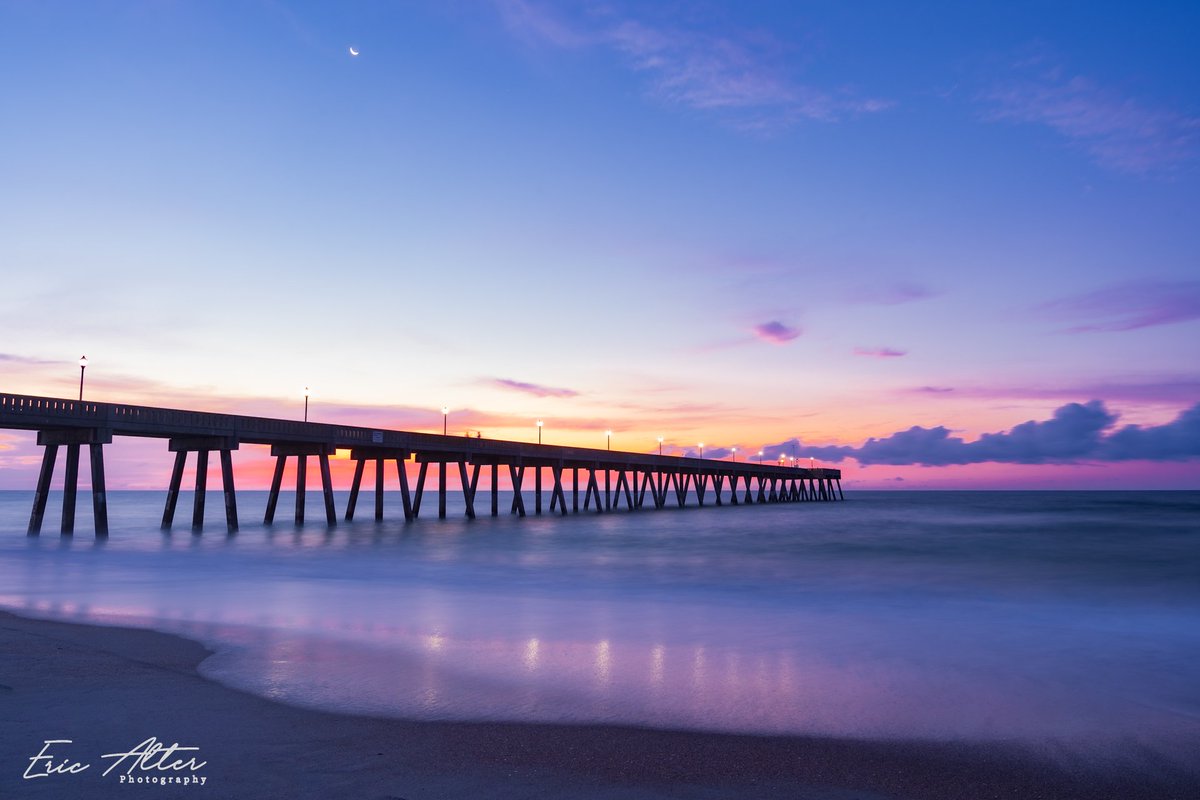 EricAlterPhoto's tweet photo. Does it get any better than this?
#wrightsvillebeach #wrightsville #johnniemercerspier #sunrise #wilmingtonnc https://t.co/I4E3O3KM4t