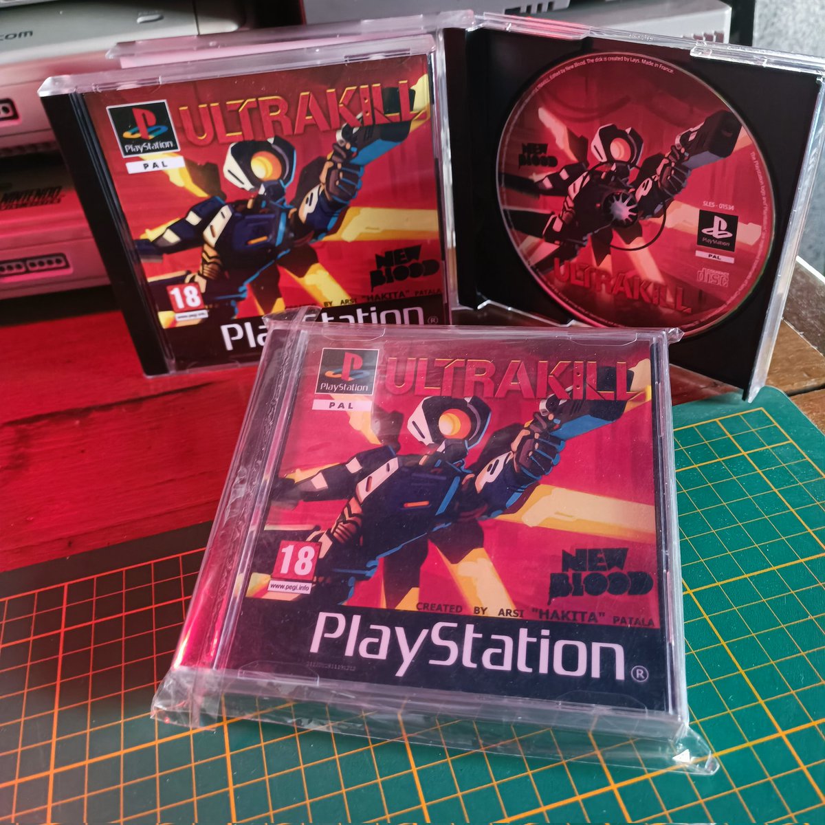 _Lays_01's tweet image. Other pictures of my custom PS1 ultrakill and now they&apos;re 3 with a disk! #ultrakill #boxart