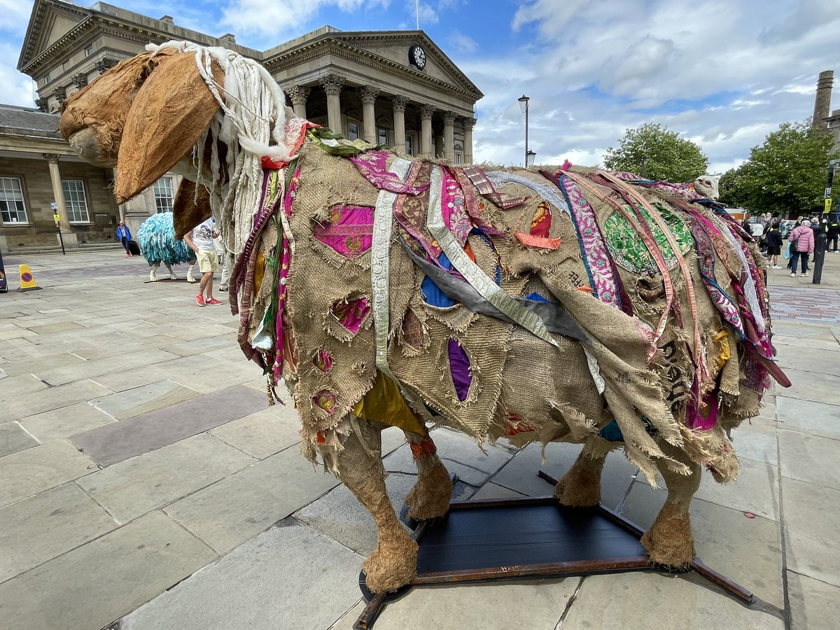 Called in at St George’s Sq to catch some of the rehearsal/performance for the #HERD2023 finale tomorrow &amp; see all the sheep … it was fantastic &amp; great to see so many people enjoying it!
