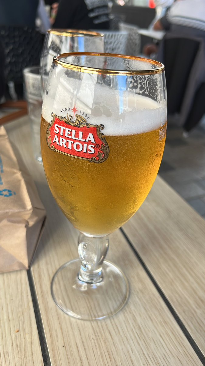 TJ_Floyde's tweet image. When in Leeds waiting for the @shedseven, Cast and the @SkylightsYRA what else are you supposed to do?! #prayfornorain #chasingrainbows🌈