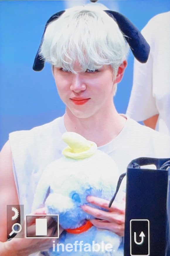 Ineffable703's tweet photo. 230715 팬싸
세상에 젤 귀여운 사람 여기 있습니다. 🥰

#김동한 #동한 #위아이 #KIMDONGHAN #DONGHAN #WEi https://t.co/VWqfiTZ7JM