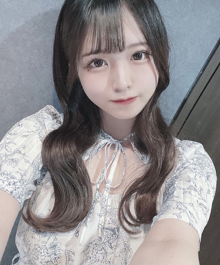 現役地下アイドルの私とこっそり密会しませんか？ 
会う時間日中希望です!
 週末平日、割と時間合わせれるのでえっちな時間を一緒に過ごしてくれませんか？ 
イイね、RT,フォローしてｄｍくれた人の中から選びます★
#セフ募
#オフぱこ募集 
#裏アカ女子