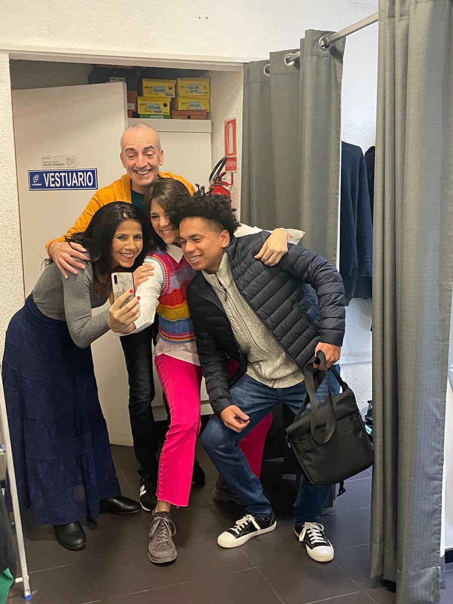 taniauy's tweet photo. Mi equipo, mi barra laburante y soñadora ❤️!
@tvciudadviva @TVCIUDADuy https://t.co/G8uGOnhoxu