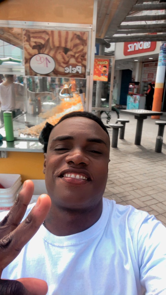 Tenho orgulho de mim. Nunca precisei ferrar com a vida de ninguém para me sentir melhor.😉🦍