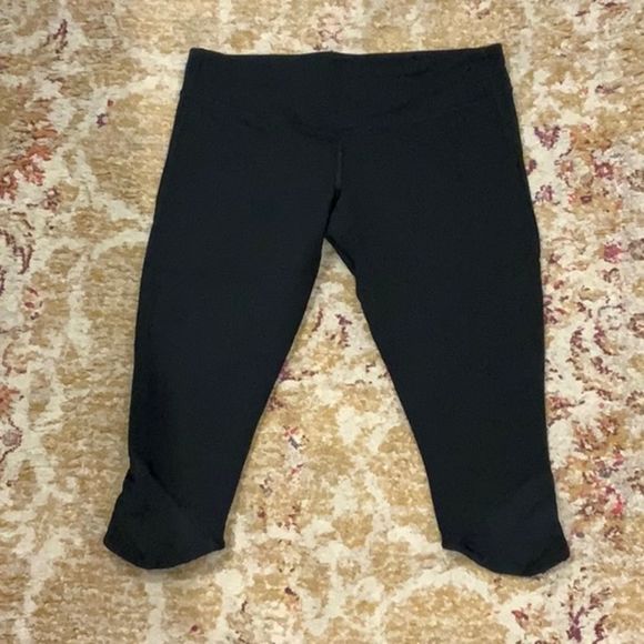 So good I had to share! Check out all the items I'm loving on <a href="/Poshmarkapp/">Poshmark</a> #poshmark #fashion #style #shopmycloset #enfocusstudio #hugoboss #lululemonathletica: posh.mk/o46MlHSgsBb