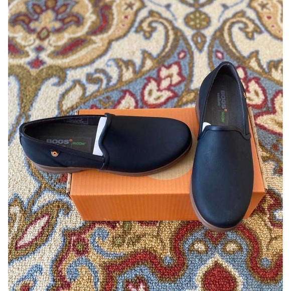 So good I had to share! Check out all the items I'm loving on <a href="/Poshmarkapp/">Poshmark</a> #poshmark #fashion #style #shopmycloset #bogs: posh.mk/fWTKoZWgsBb