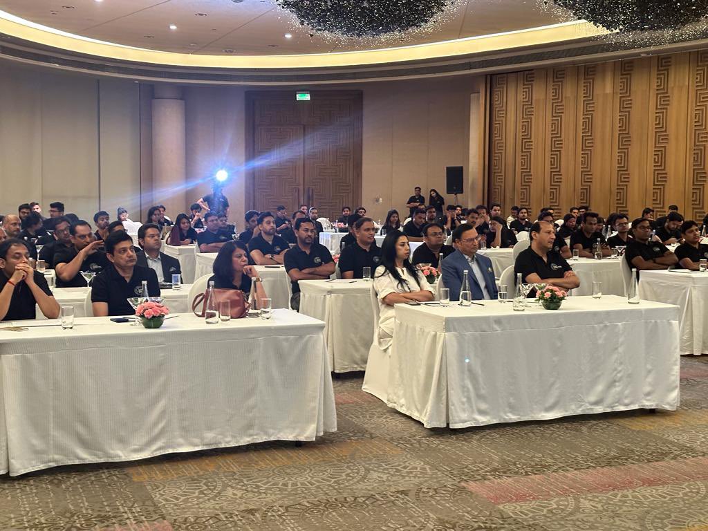 indiatvnews's tweet photo. #IndiaTvDigitalConference में पहुँचे #IndiaTV के चेयरमैन रजत शर्मा…
#IndiaTVDigital #DigitalFirst @RajatSharmaLive https://t.co/P3lH1jc74U