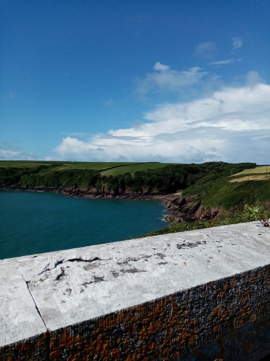 dalefortcentre's tweet photo. Views from our met station this morning 😍🌞😎 Bendigedig! #metoffice #pembrokeshire #fieldstudiescouncil #dalefort #tywydd https://t.co/0eHTh4tW6V