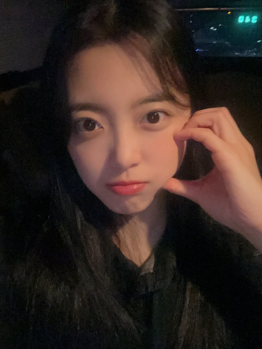 WekiMeki's tweet photo. 할란카운티 막공을 했습니다!!!!
우리 키링덕분에 너무 맛있는 간식들도 먹을 수 있었고 응원 씨게 받아서 오늘 막공 뿌셨다 뿌셨어!!😁
늘 나에게 힘만 주는 키링들 두달동안 너무 고마웠어요😭키링들 만날 수 있었어서 너무 행복한 공연이었다🫶 우리 ��만간 또 만나자! 고마워 키링❣️

#지수연 #☁️ https://t.co/gjAKGd03gf