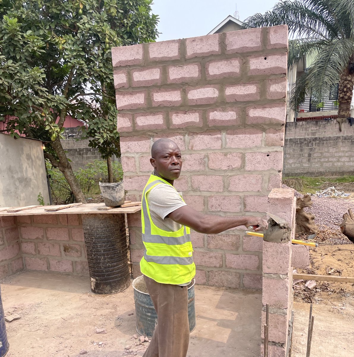 NDJOKU_19's tweet photo. #Octo_Design
#Construction
#Architecture
@arsene_botchesa
@JKanyoni https://t.co/ftoE4Wqhb2