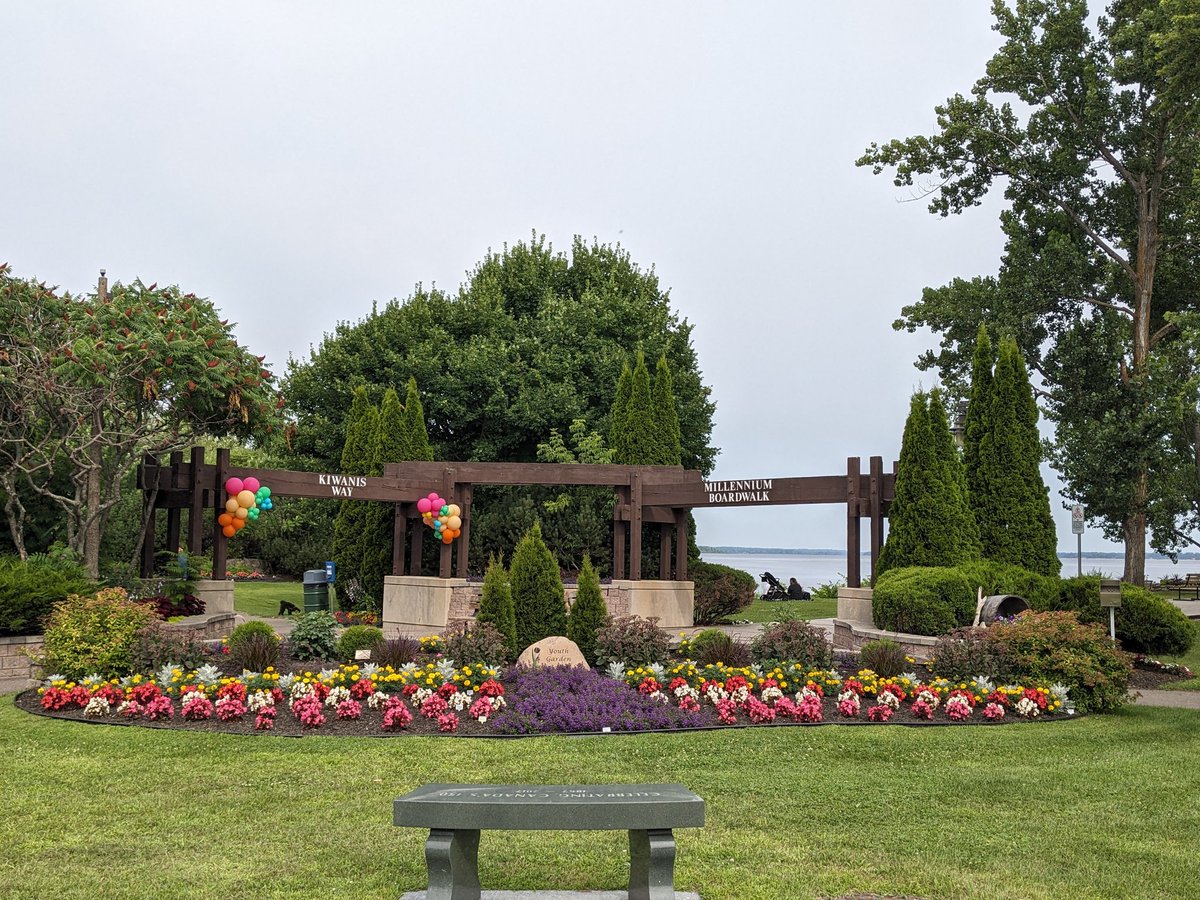 WendyAHewitt's tweet image. A busy and exciting day @CityPembroke Marina. The 8th Annual Multicultural Festival is soon ready to begin at 10:00 a.m.  #PembrokeMarina #MulticulturalEvent #PembrokeLibrary